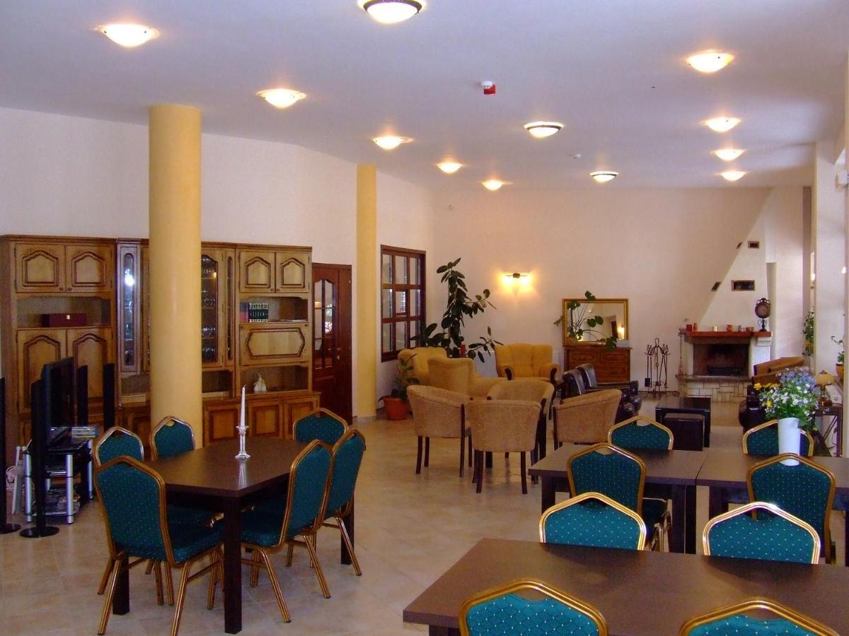 Pension Pantheon Poiana Brasov Bagian luar foto