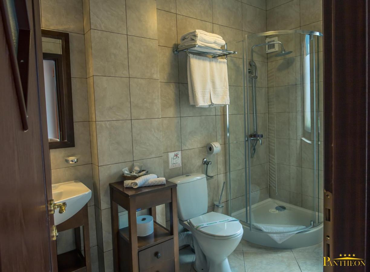 Pension Pantheon Poiana Brasov Bagian luar foto