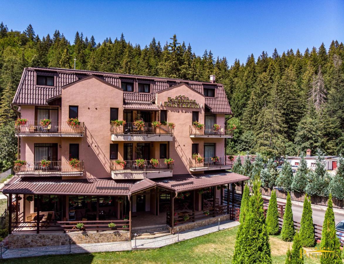 Pension Pantheon Poiana Brasov Bagian luar foto